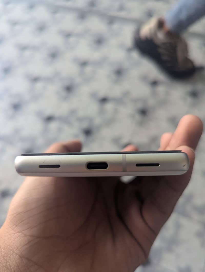 Google Pixel 7a 3