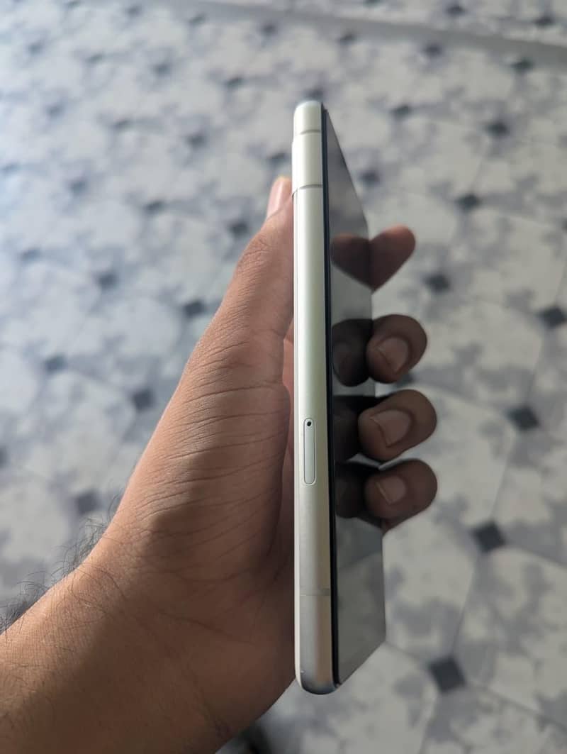 Google Pixel 7a 4
