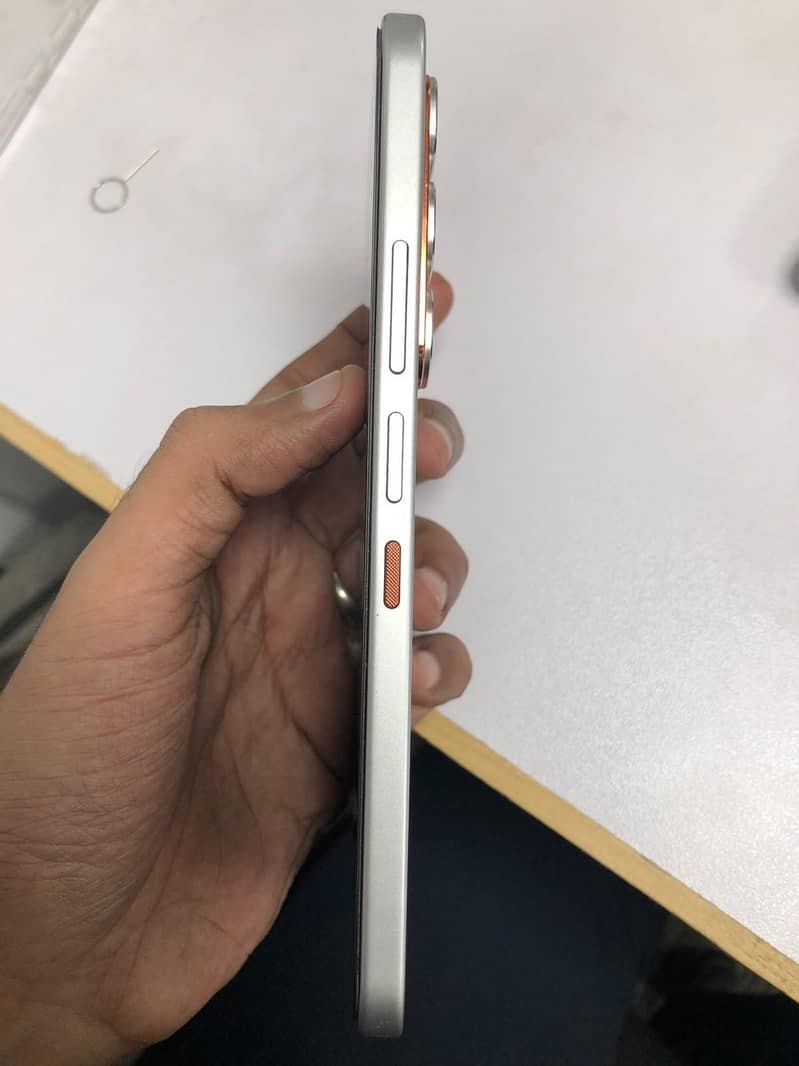Infinix Hot 60 Pro 3