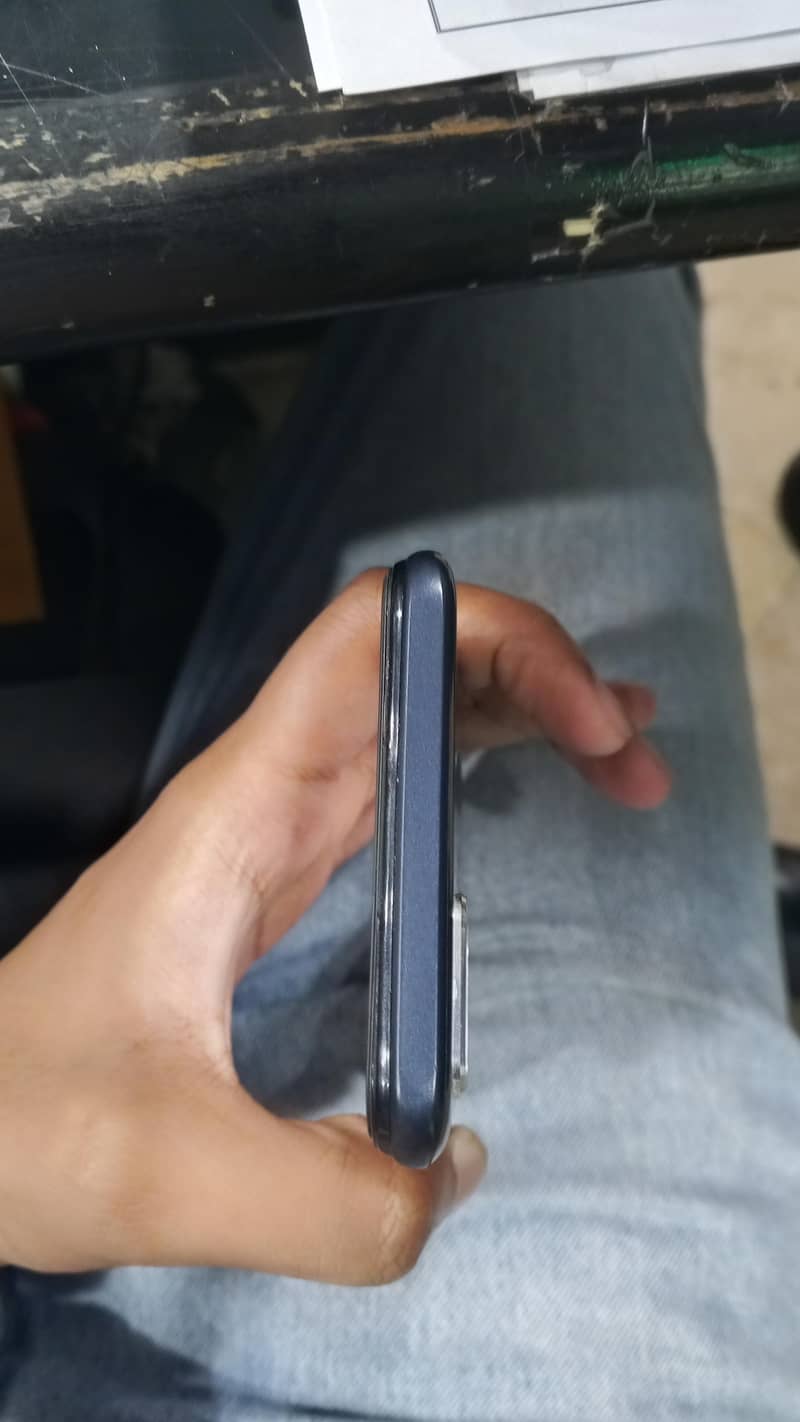 OPPO A54 4
