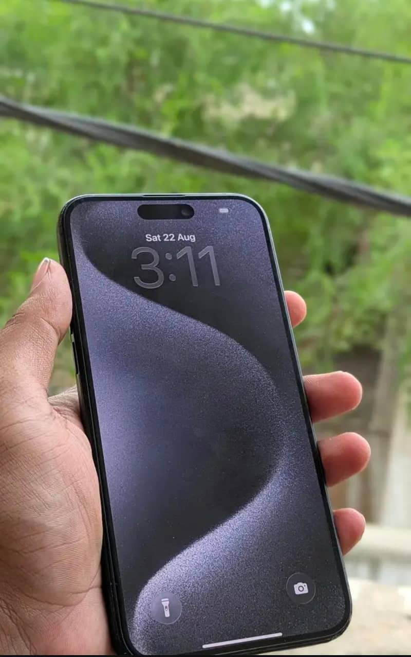 Apple iPhone 15 Pro Max 1