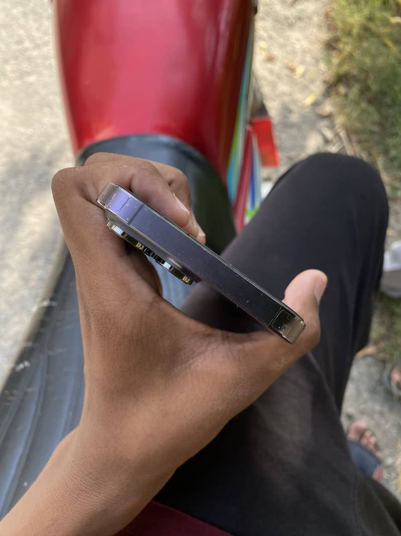iPhone 14 Pro Max 1
