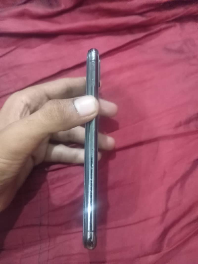 Apple iPhone X 2