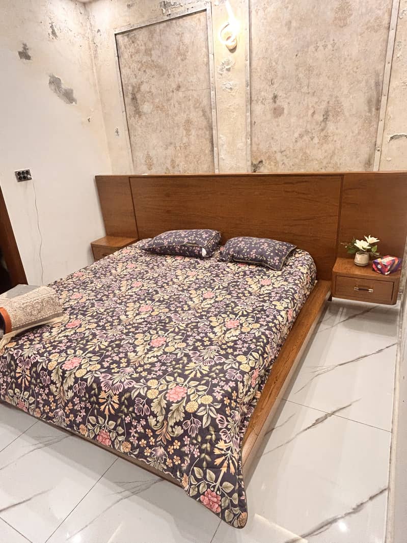 Bedroom Bed 0