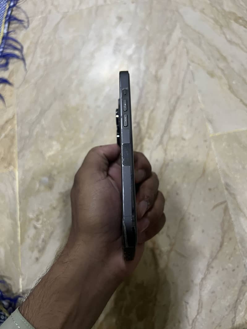 Apple iPhone 14 Pro 1
