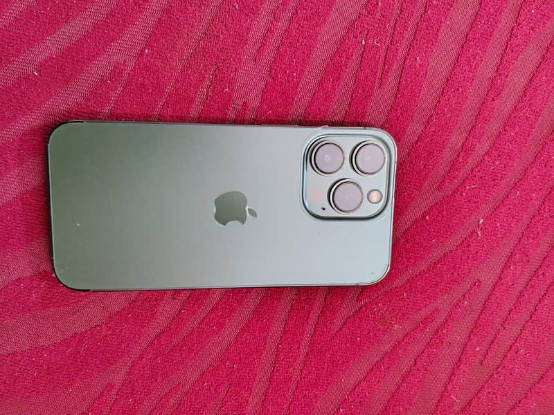 Apple iPhone 13 Pro 1