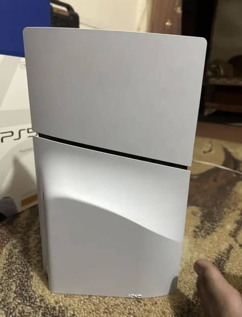 PS5 New Condition 1TB 3