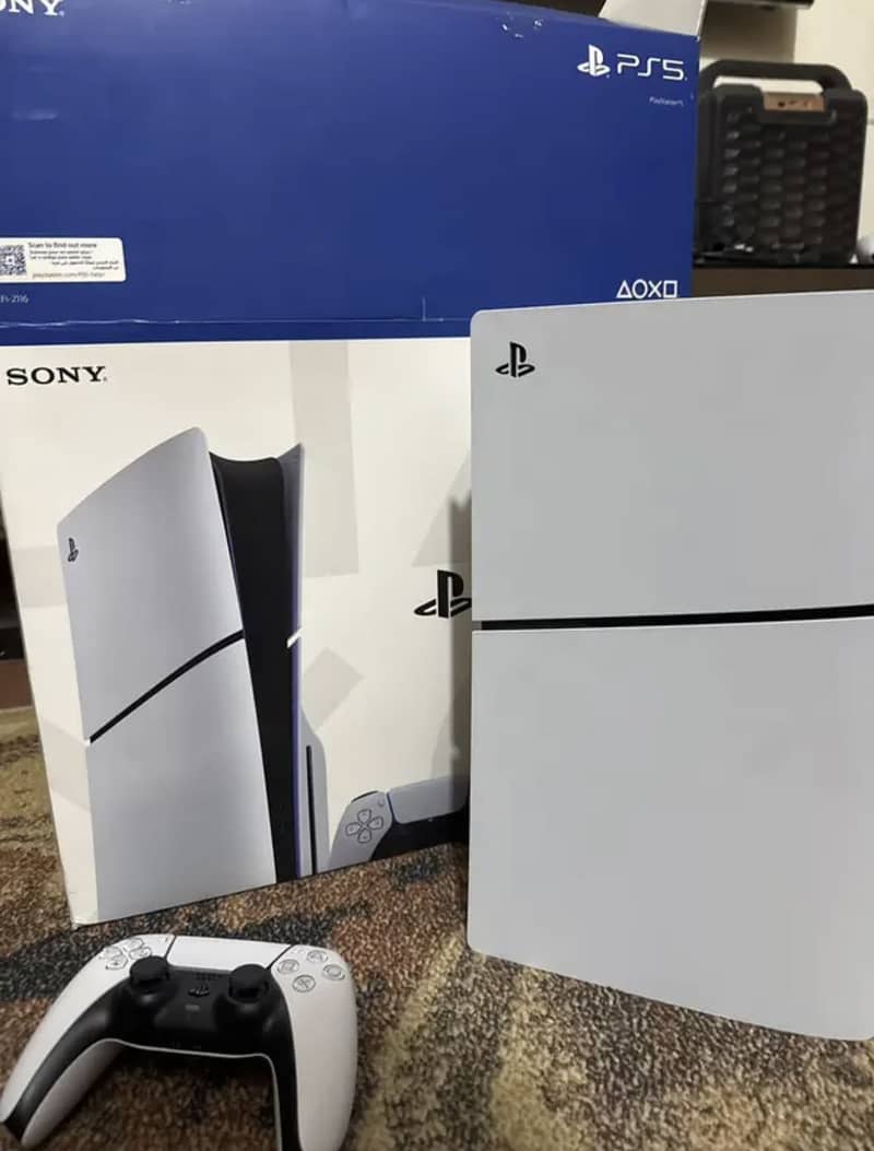 PS5 New Condition 1TB 4
