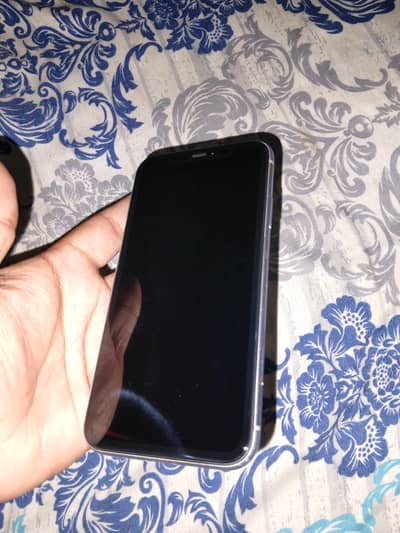 Apple iPhone 11 factory unlocked
