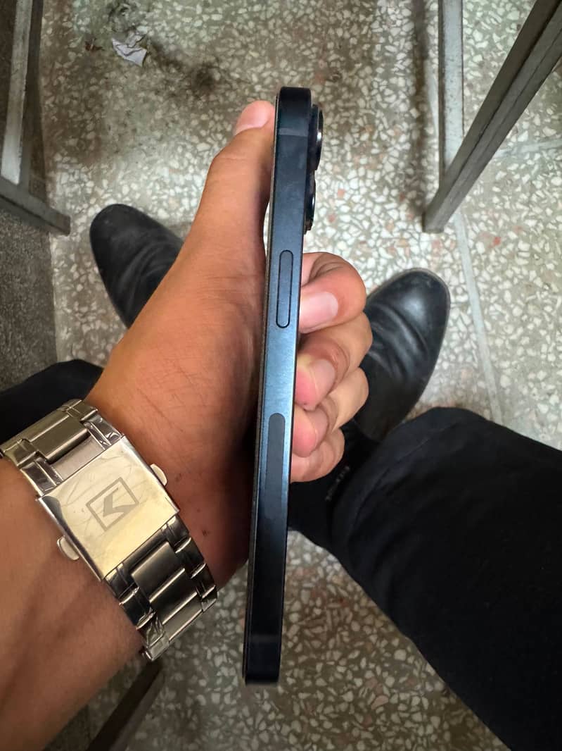Apple iPhone 14 6