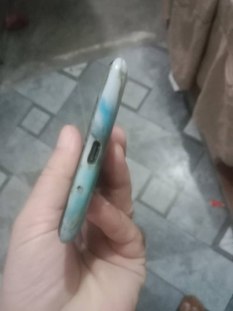 Sony XZ3  03029772375 3
