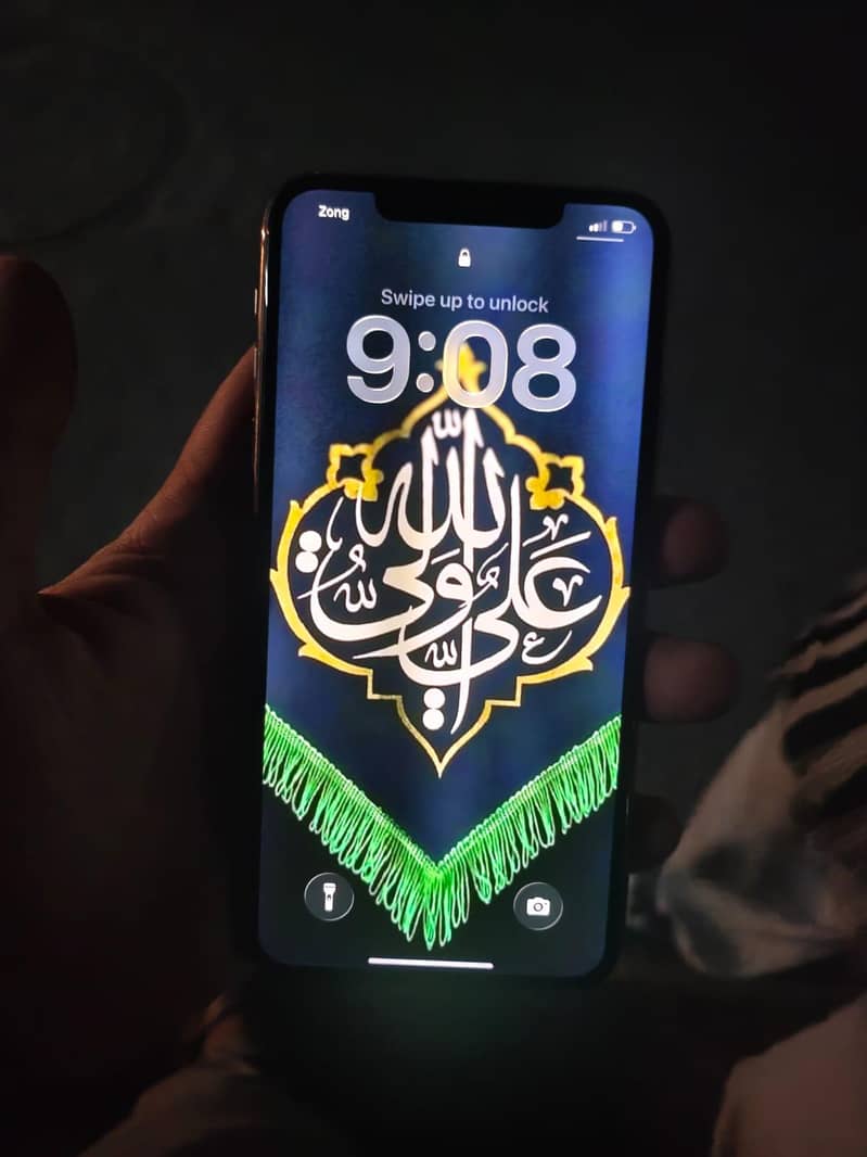 Apple iPhone 11 Pro Max 4