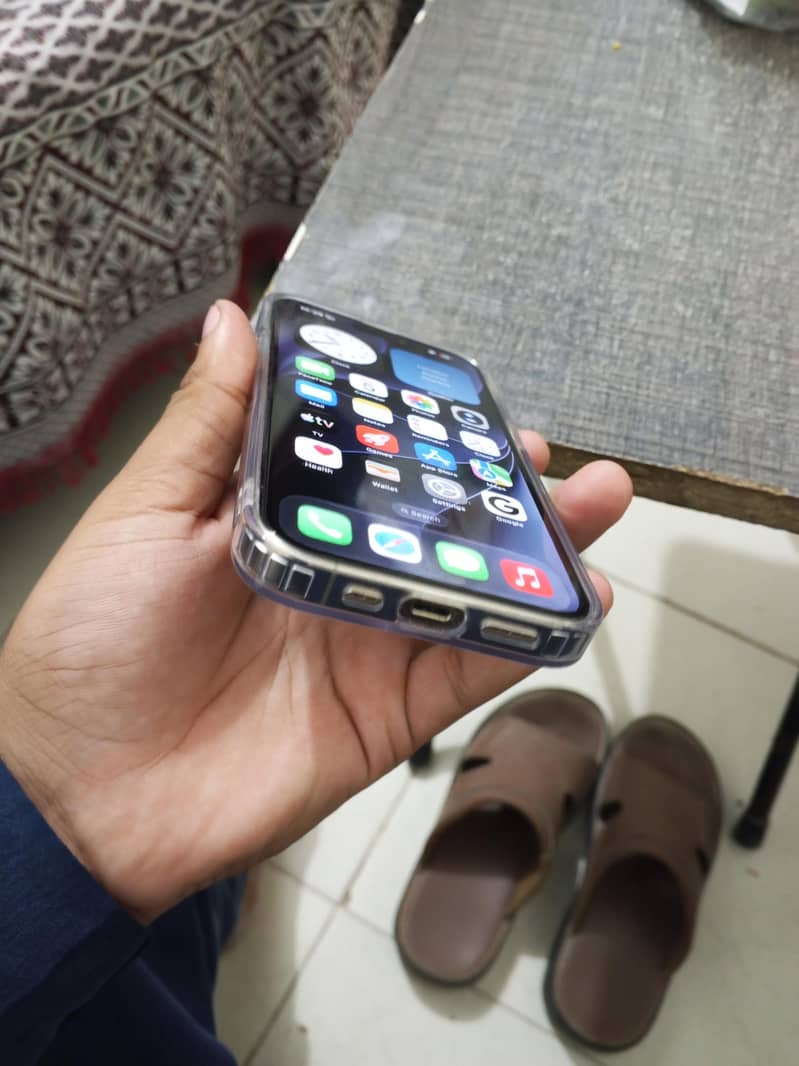 Apple iPhone 14 Pro 1