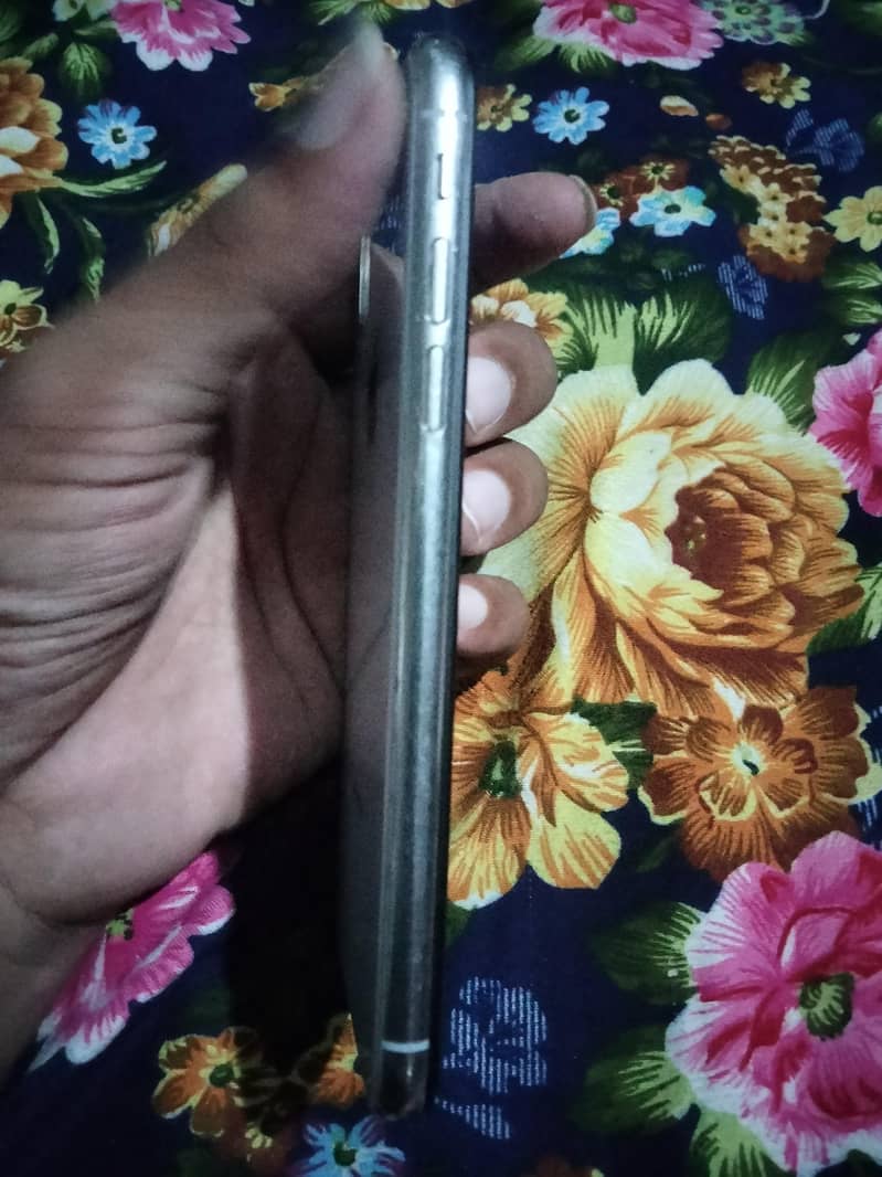 Apple iPhone X 2