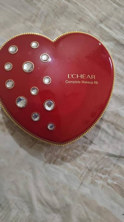 LCHEAR (complete makeup kit)