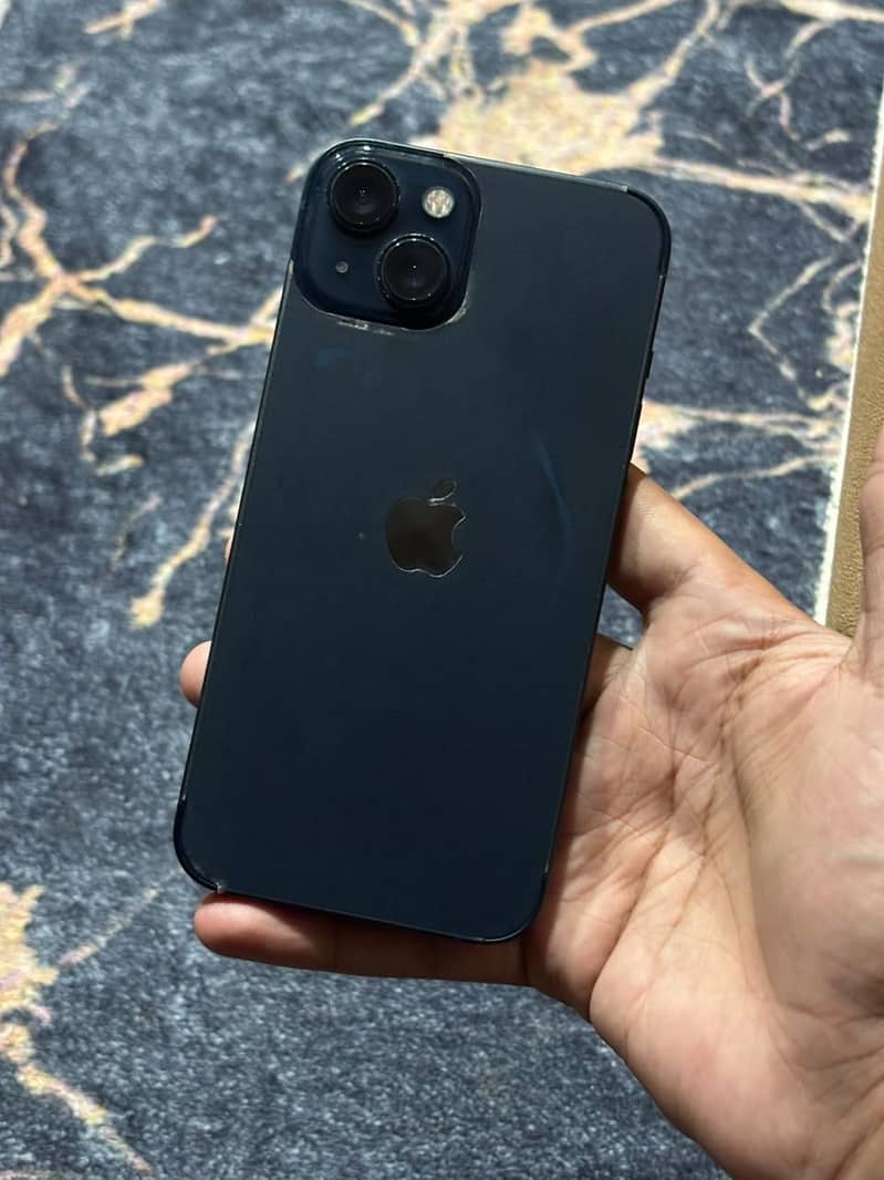 Apple iPhone 13 0