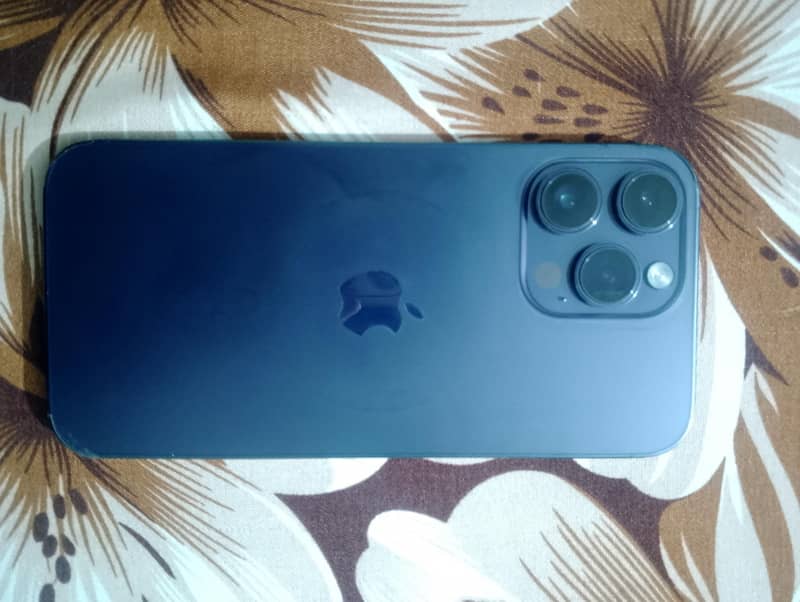 Apple iPhone 14 Pro Max 1