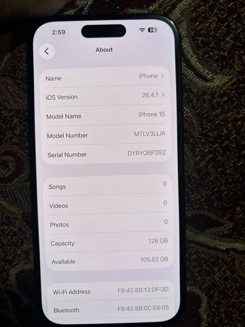 Apple iPhone 15 4