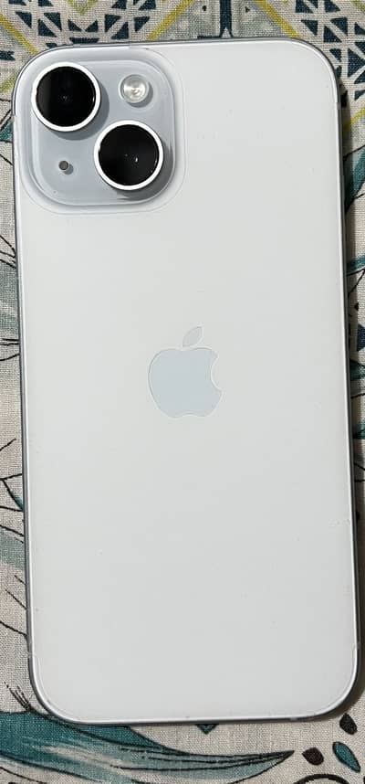 Apple iPhone 15