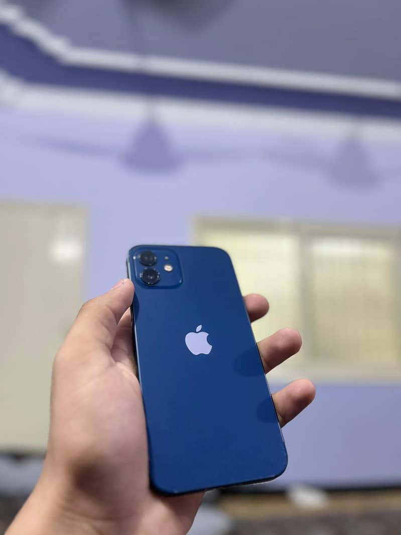Apple iPhone 12 2