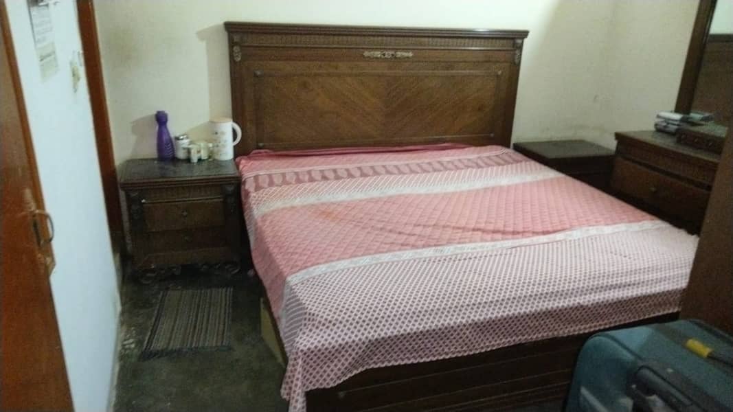 bedroom set 0