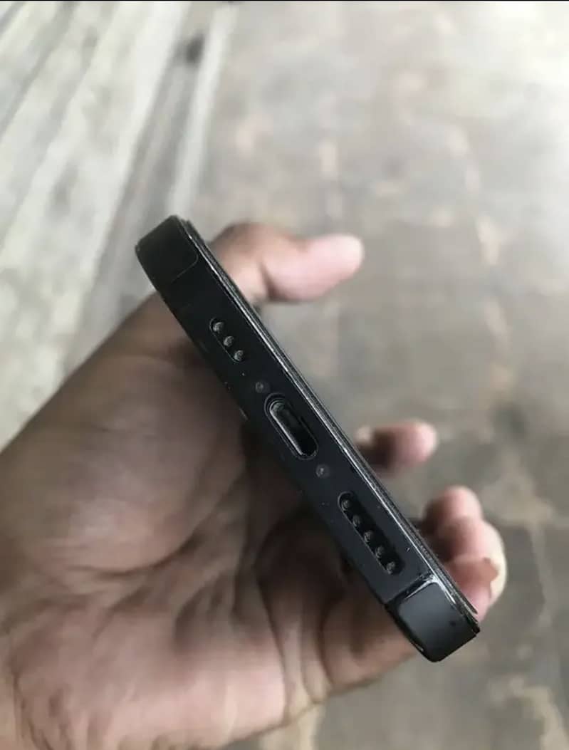 Apple iPhone 14 Pro 2