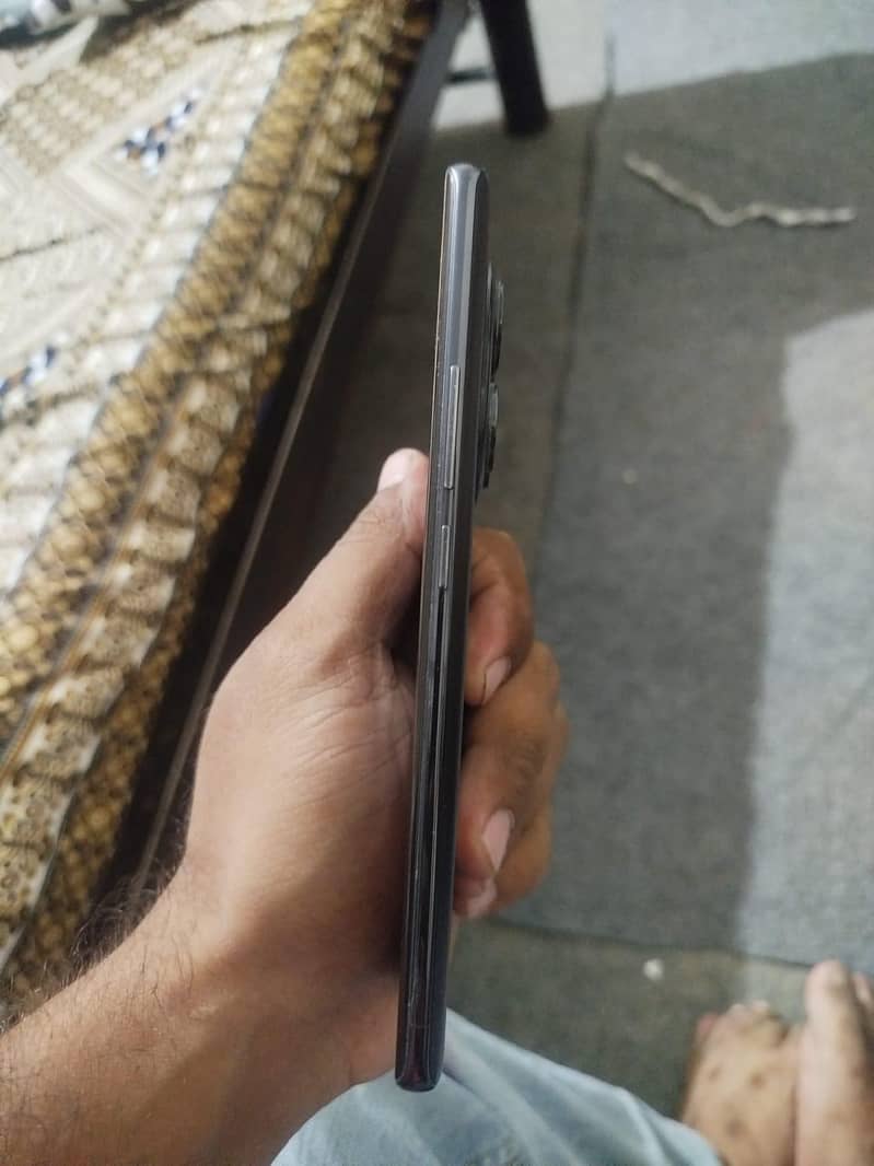 Xiaomi Redmi Note 14 Pro 3
