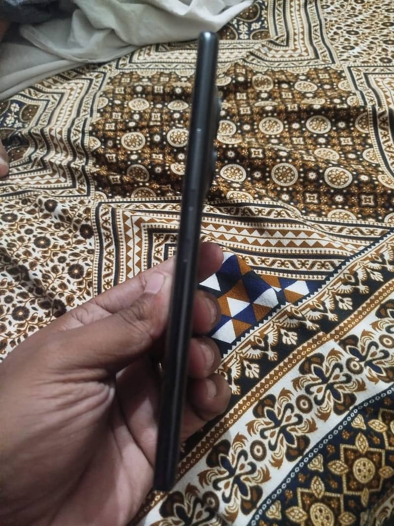 Xiaomi Redmi Note 14 Pro 4