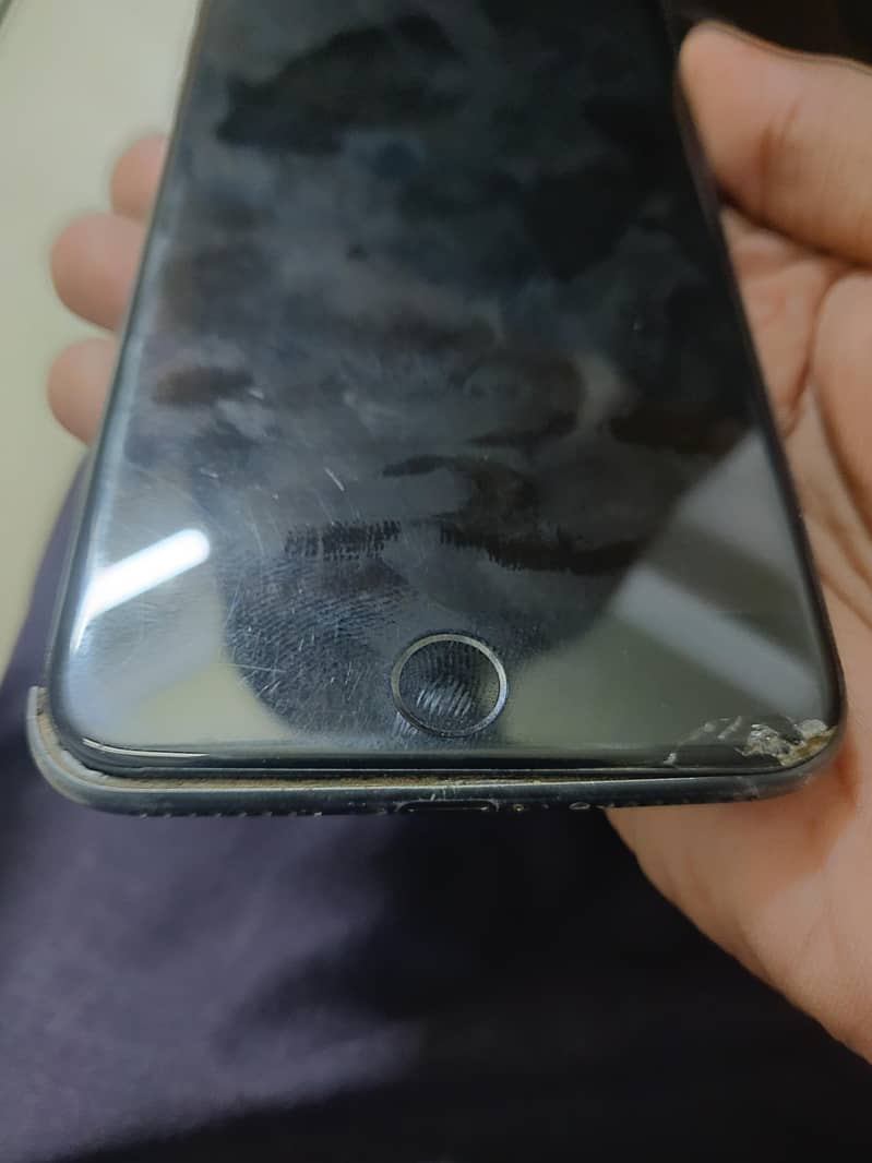 Apple iPhone 8 Plus 6