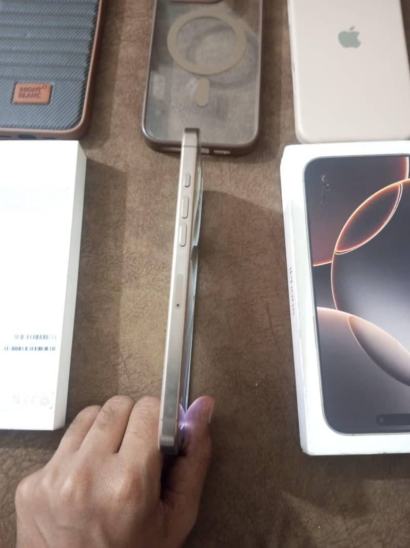 Apple iPhone 16 Pro Max 3