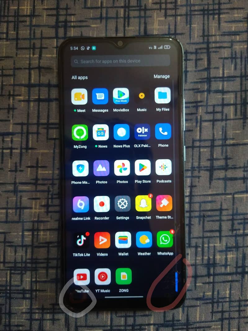 Realme C21 1