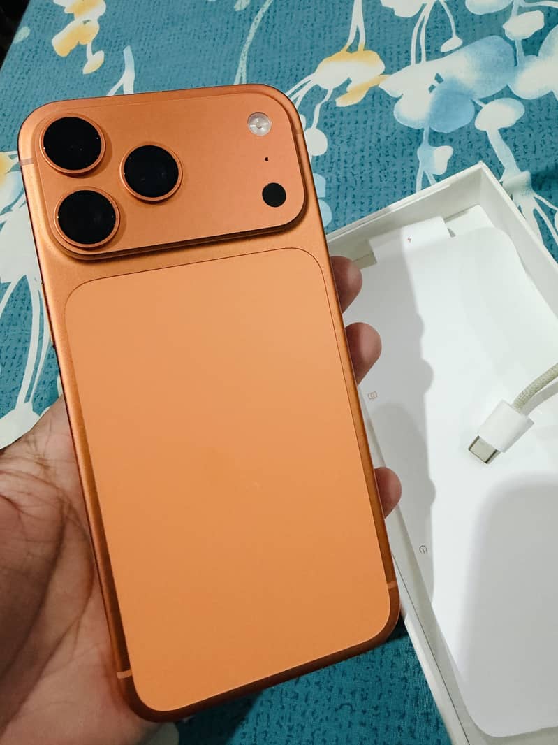 Apple iPhone 17 Pro Max 1
