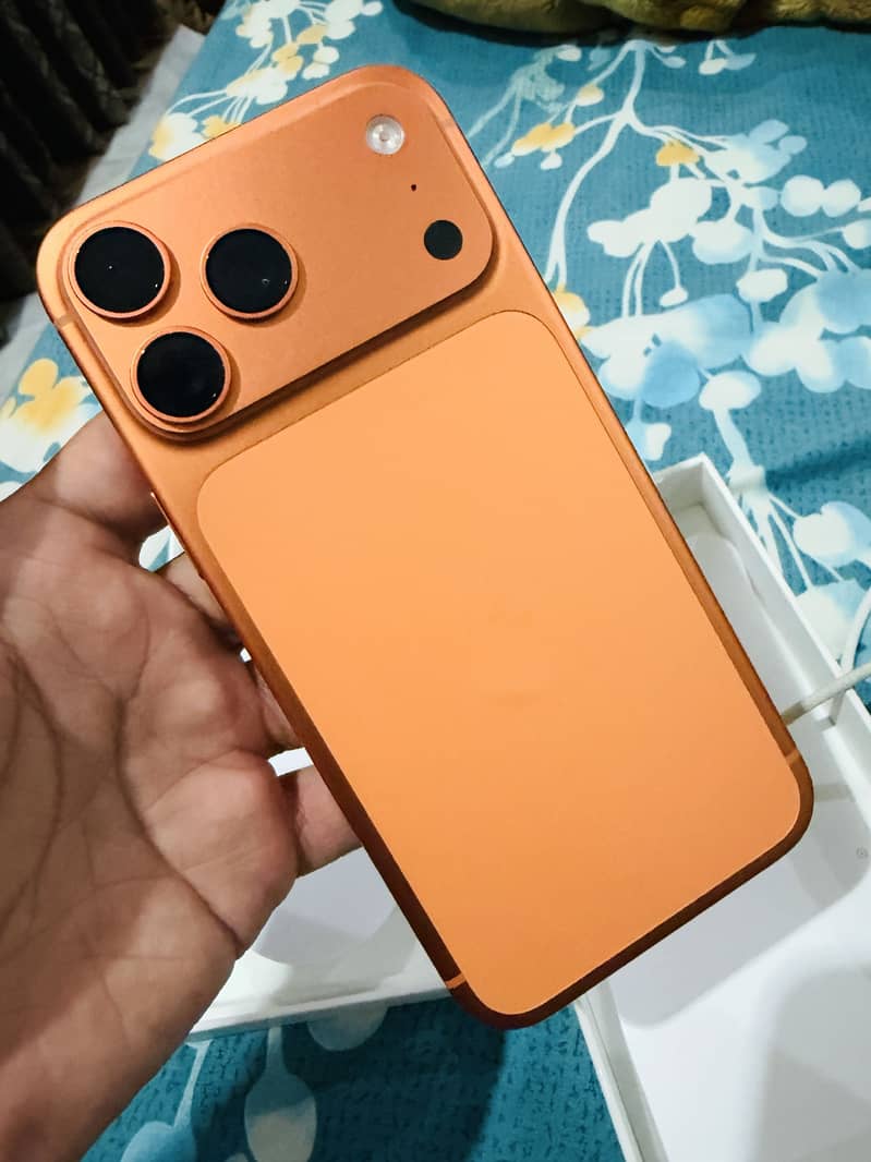 Apple iPhone 17 Pro Max 2