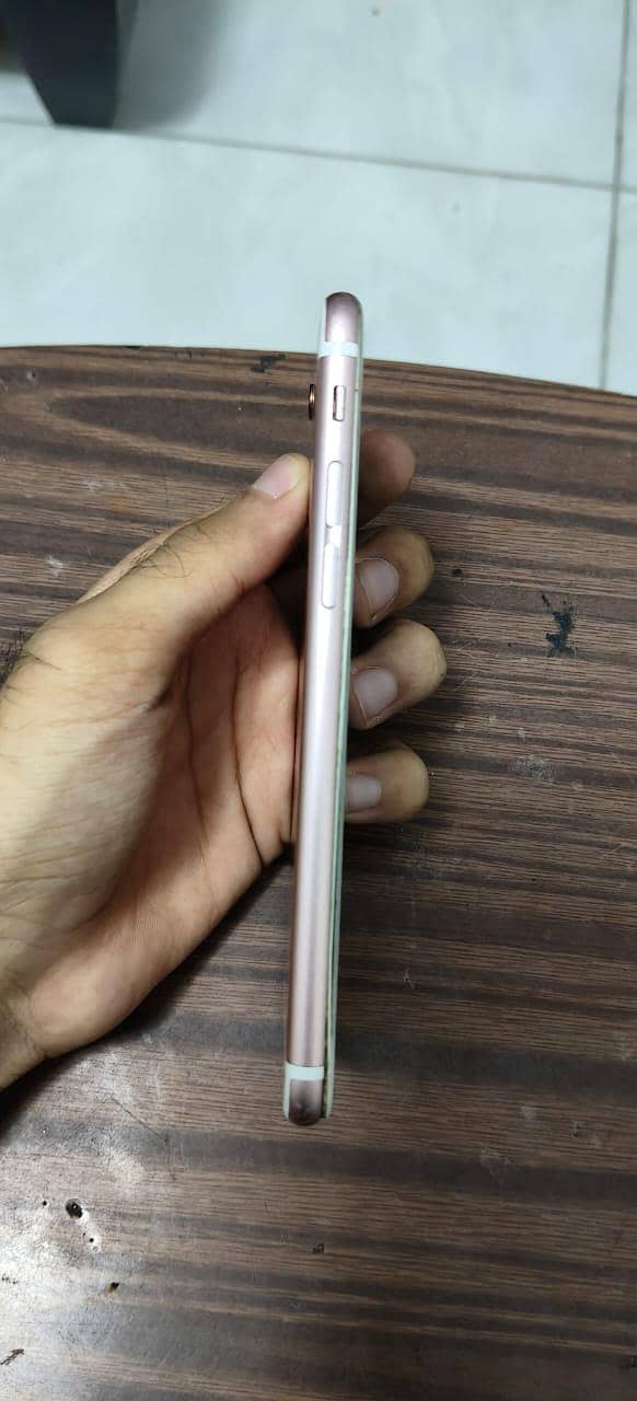Apple iPhone 6S 3