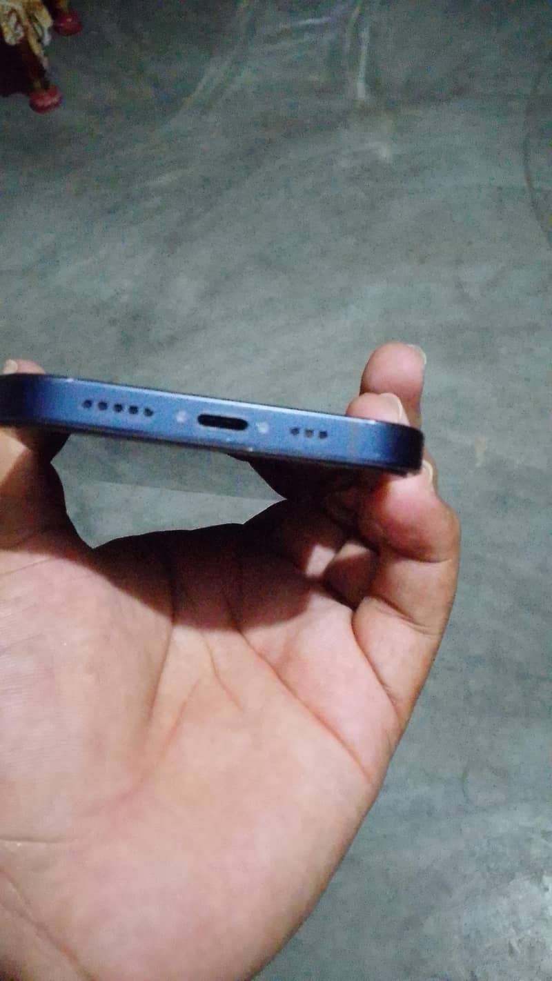 Apple iPhone 12 2