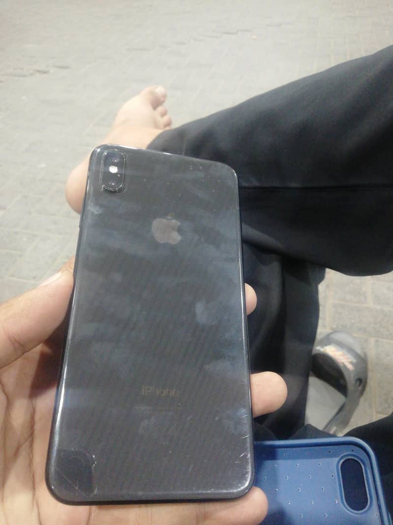 Apple iPhone XS Max 2
