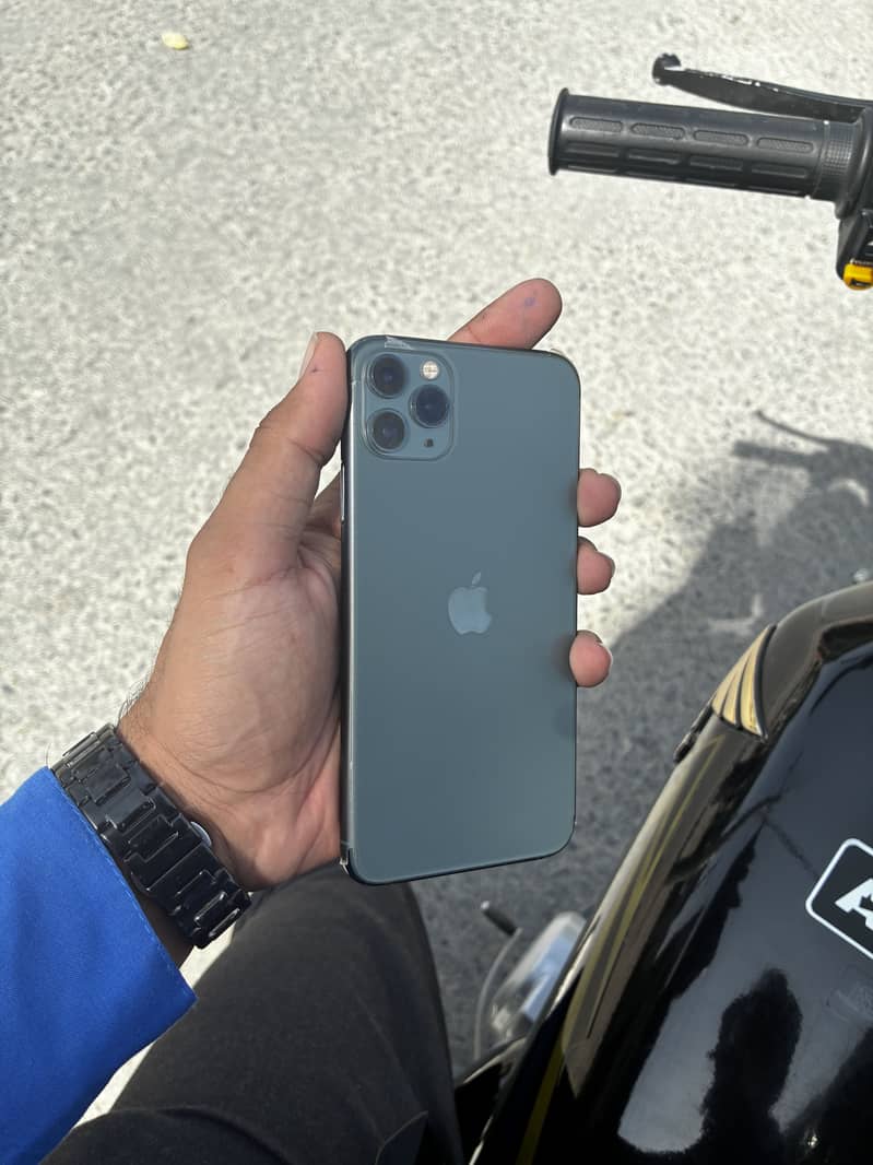 Apple iPhone 11 Pro Max 0