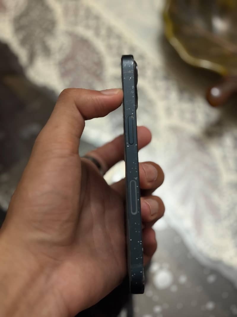 Apple iPhone 13 sim working 4