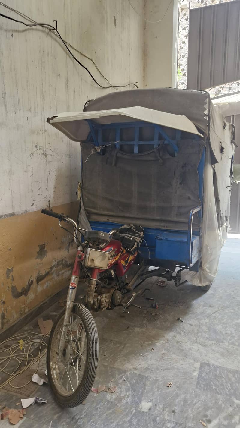 United 110 loader Rickshaw 3