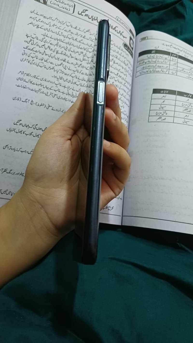 OPPO A54 4