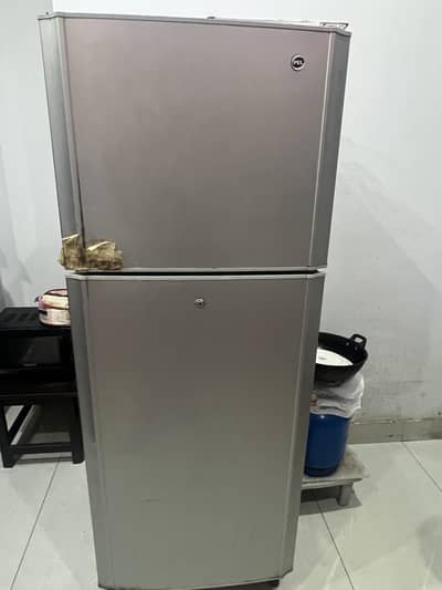 Pel Medium size regrigerator