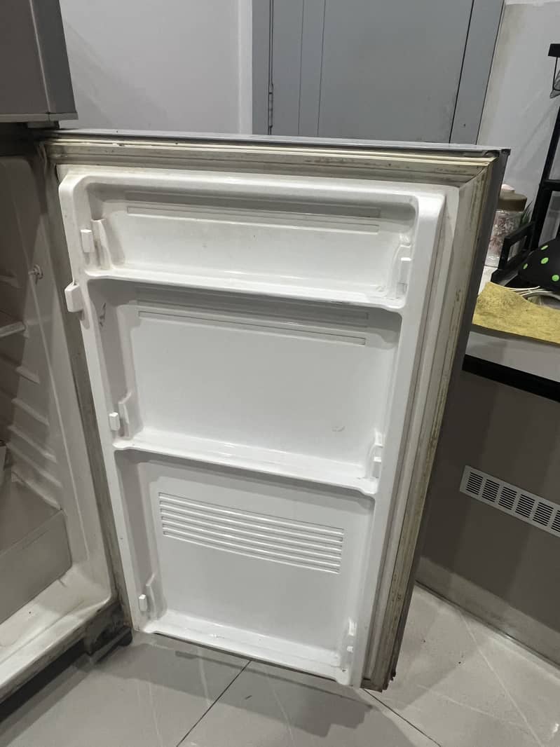 Pel Medium size regrigerator 3
