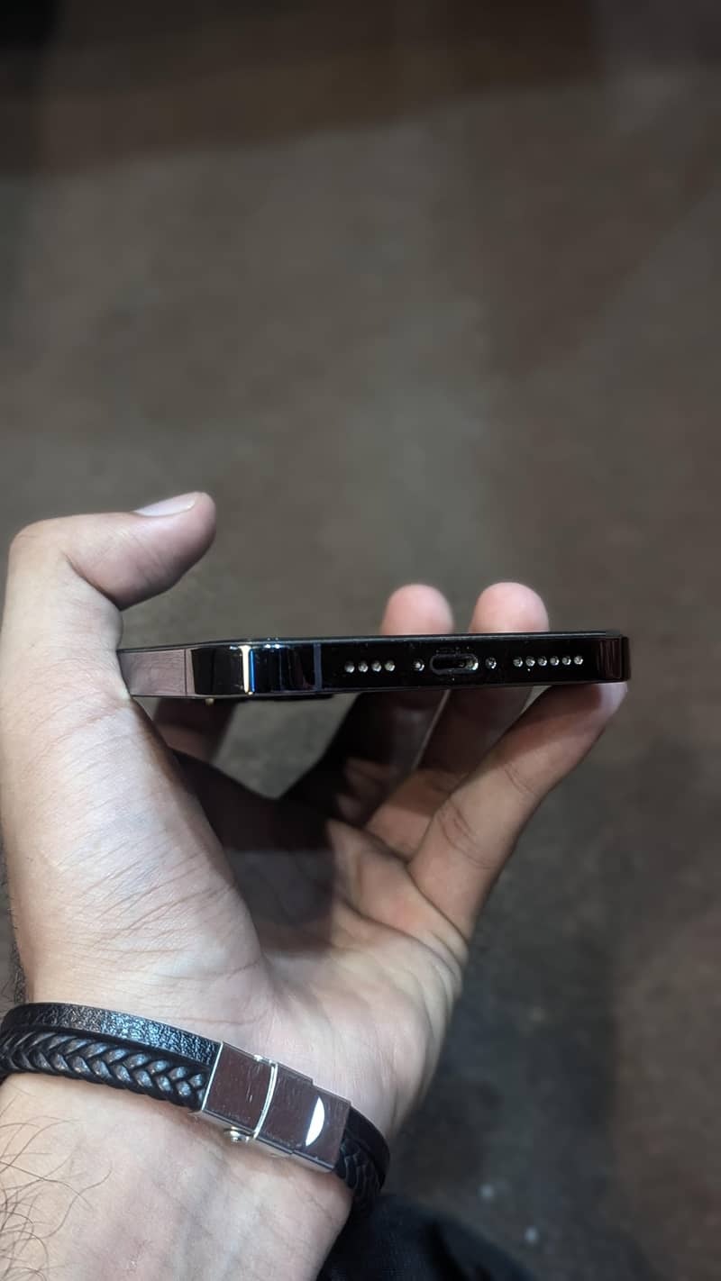 Apple iPhone 14 Pro Max 5