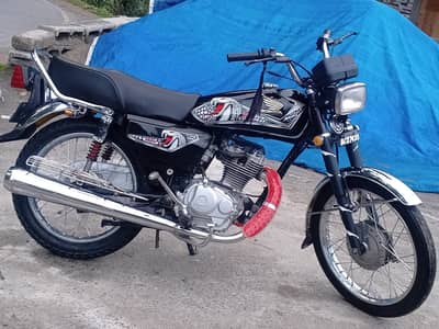 125 2011 model ha bilkul saaf condition ma ha tyar huwi ha