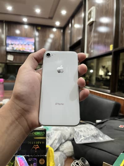 Apple iPhone 8