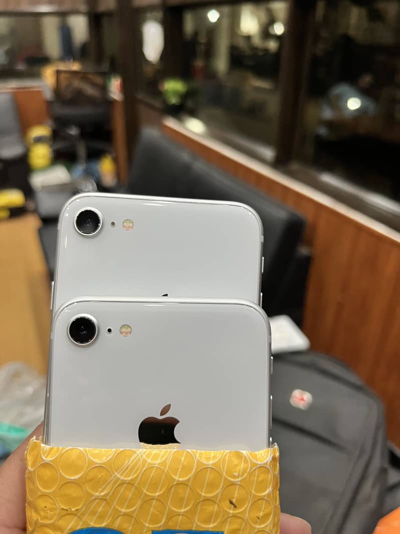 Apple iPhone 8 1