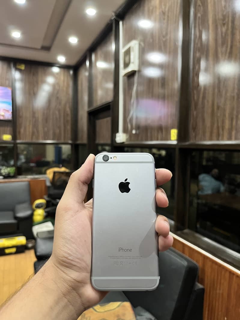 Apple iPhone 6 0