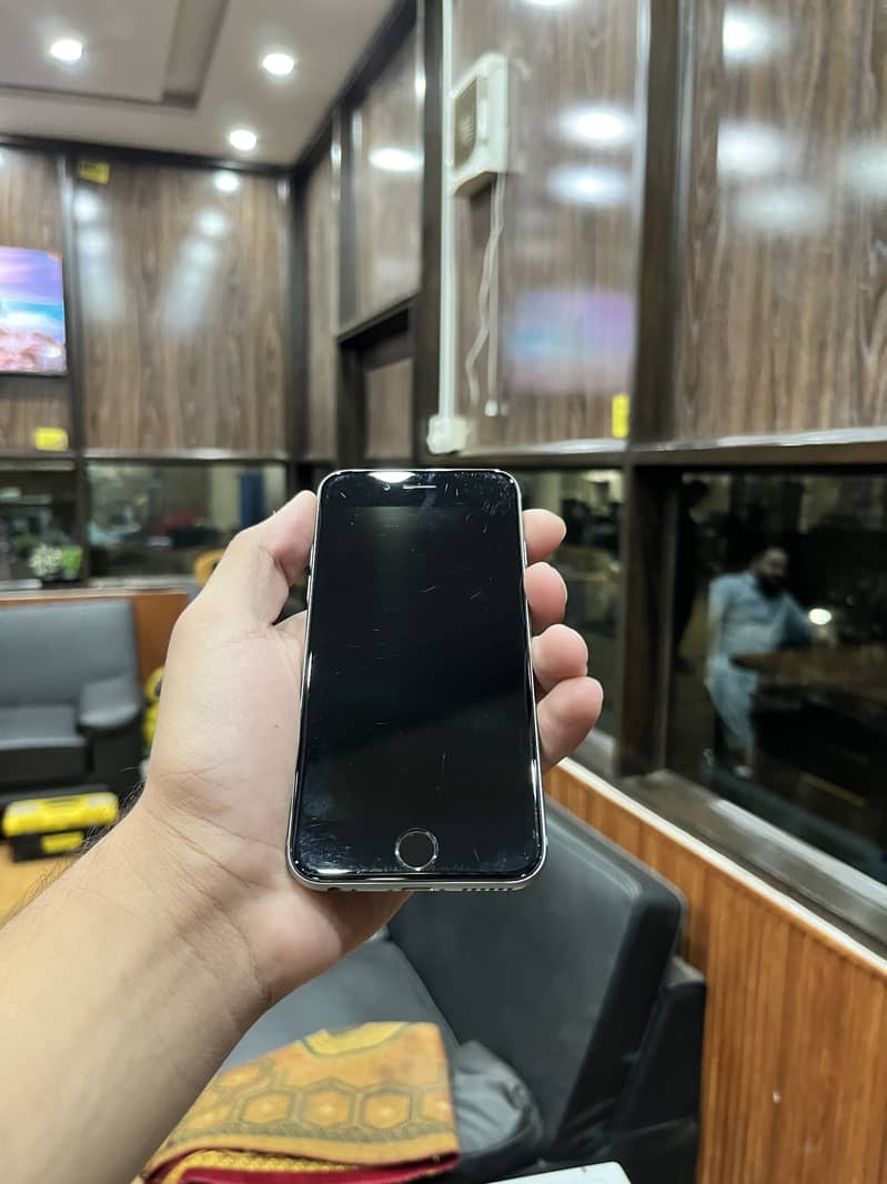 Apple iPhone 6 1