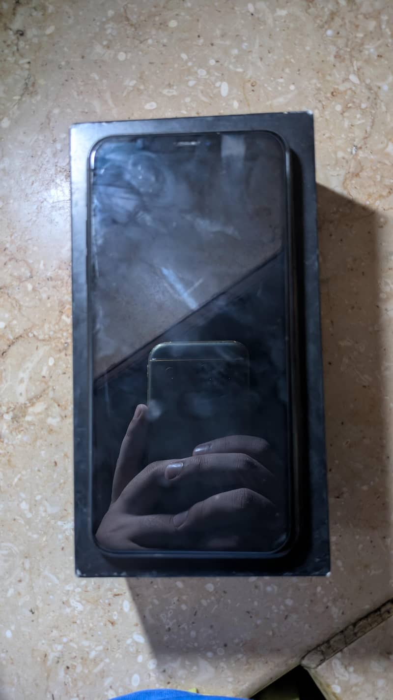 Apple iPhone 11 Pro Max 7