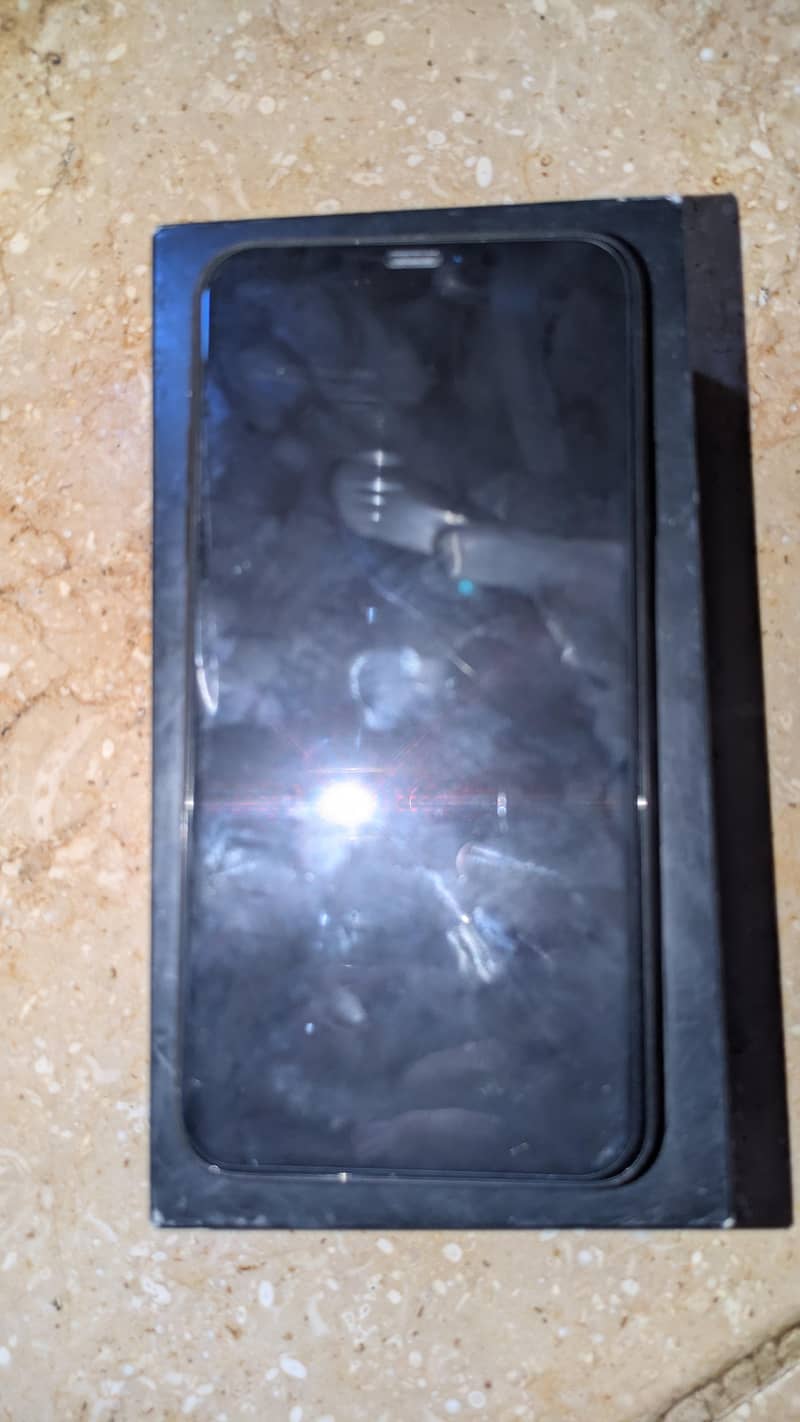 Apple iPhone 11 Pro Max 9
